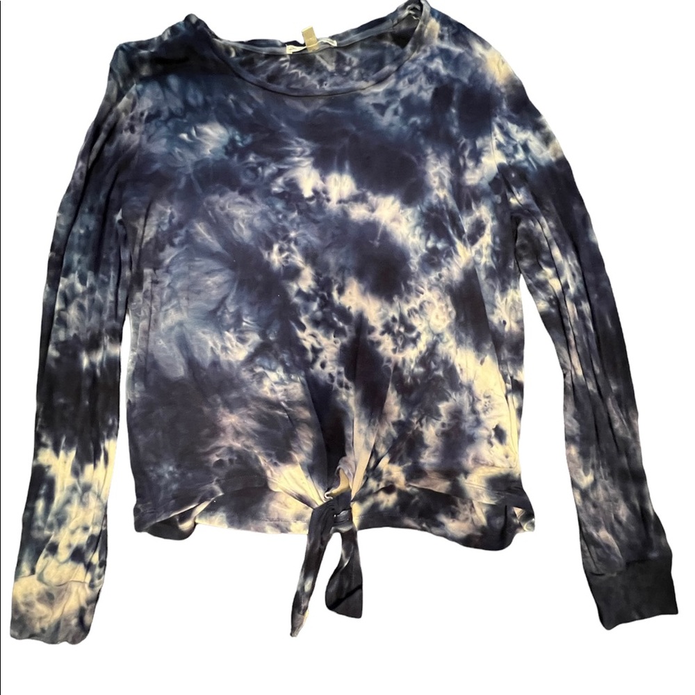 Top- long sleeve, blue & white tie dye, knot tie detail 🇺🇸